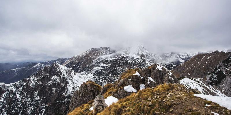 科技资讯44：解码最新电子产品评测与数码消费趋势