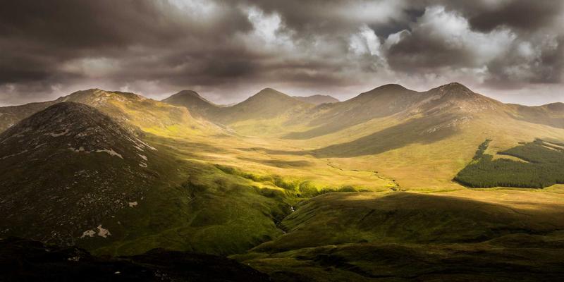 青岛科技前沿：AR/VR硬件性能跃升与内容生态建设新动态