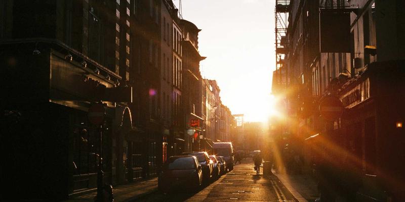 青岛科技新势力崛起:数码产品消费升级与深度评测生态观察